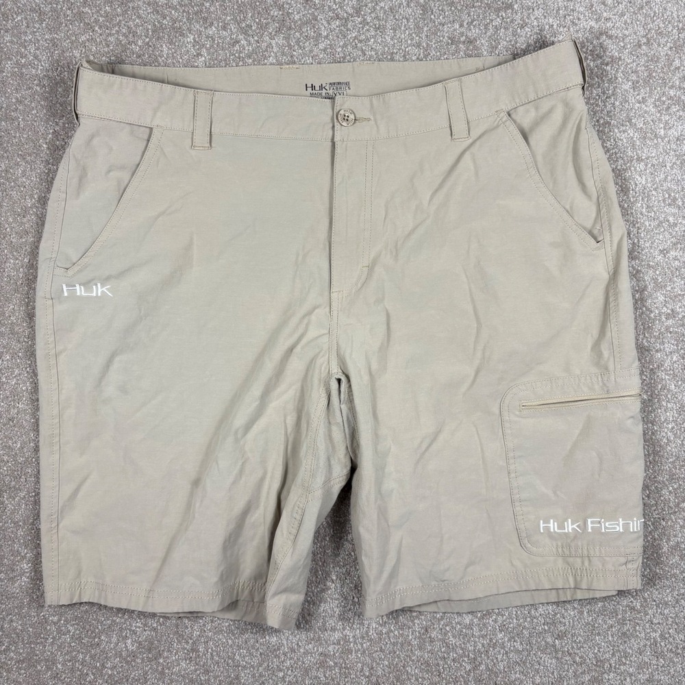 Huk Performance Fishing Shorts Mens XXL Khaki Tan Cargo Utility 9.5 Inseam